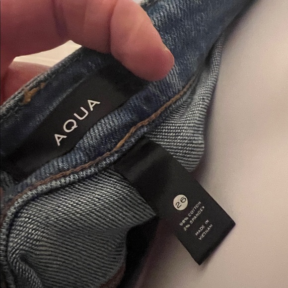 Aqua High Waisted Button Fly Denim Shorts
Size 26 - Picture 7 of 7